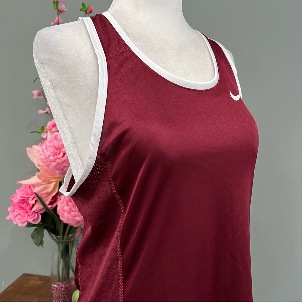 Nike Tank Top - Picture 4 of 11